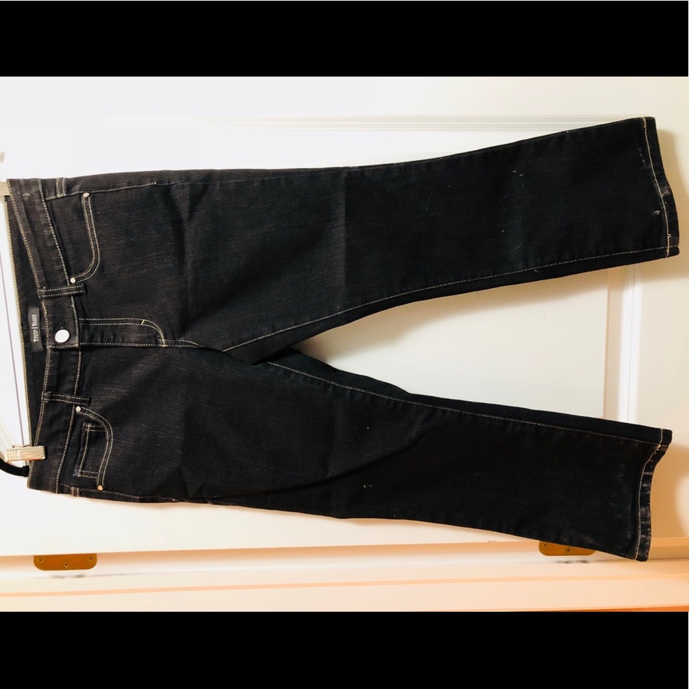 White House Black Market black straight ankle SZ6